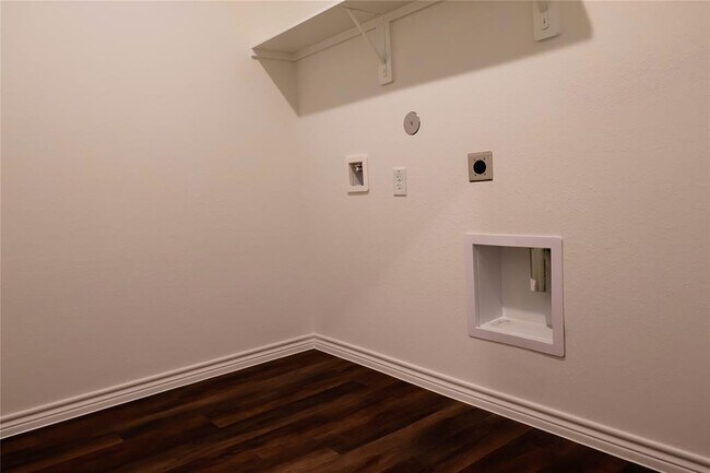 Building Photo - 15510 Olive Ter Trl