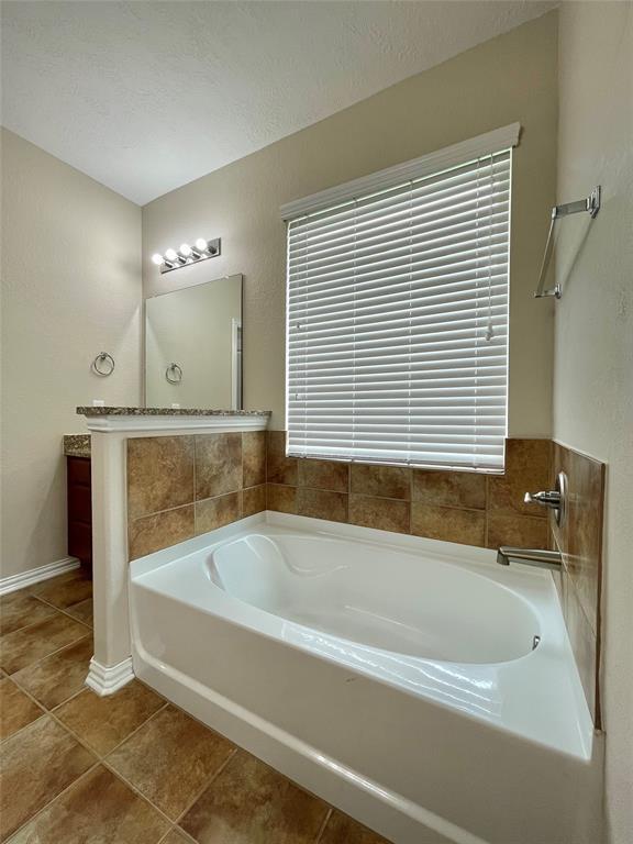 Building Photo - 107 Long Meadow Ct