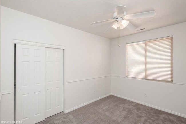 Building Photo - Great 3 bed 2 bath in Coral Canyon-Pet Fri...