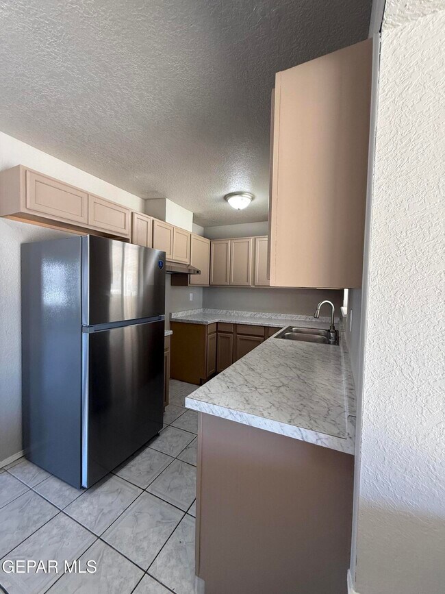 Building Photo - 11708 Sierra Azul Dr