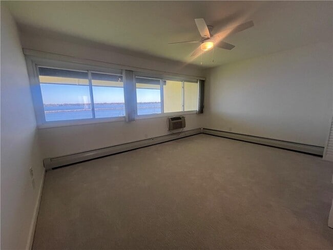 Building Photo - 400 Narragansett Pkwy