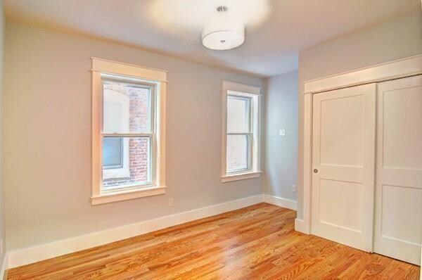 Building Photo - 326 Chelsea St