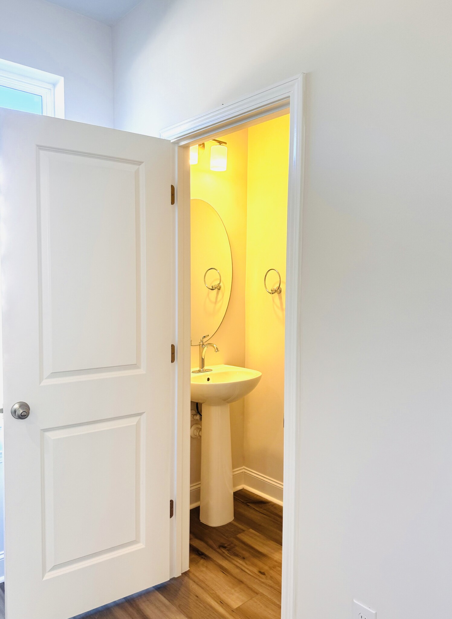 2nd floor powder room - 15313 Ballancroft Pky