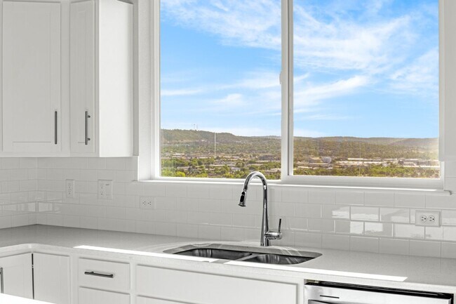 Building Photo - 717 Belleza Vw