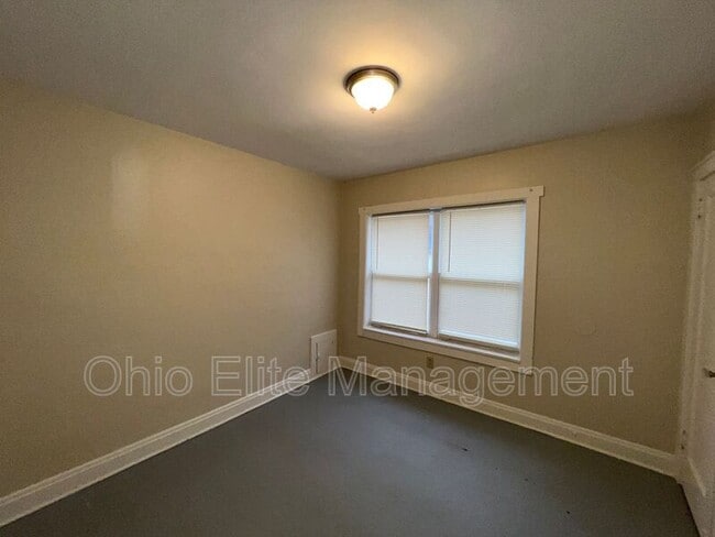 Building Photo - 1483 Republic Ave