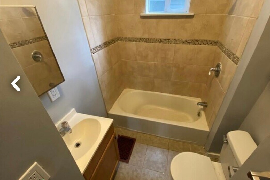 Bathroom - 69 Henry St