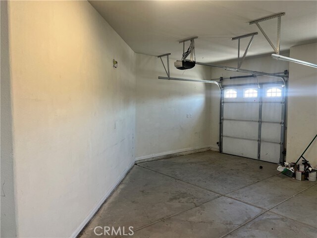 Building Photo - 26500 Silver Lakes Pkwy