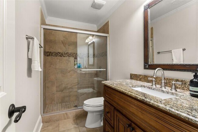 Building Photo - 415 Lyerly Pointe