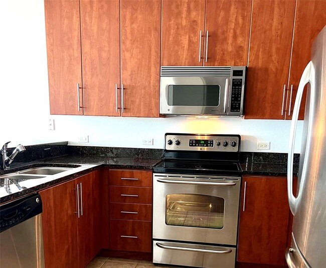 Building Photo - 54 Rainey St