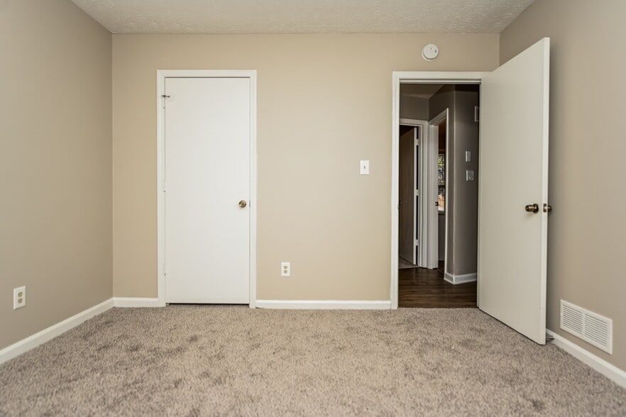 Building Photo - 3613 Fay Dr