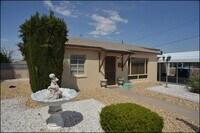 Building Photo - 6106 Tejas Dr