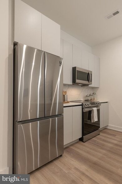 Building Photo - 1421-23-1423 E Columbia Ave