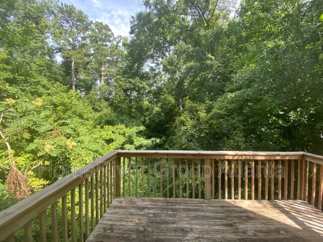 Building Photo - 3855 Shenfield Dr