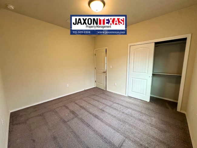 Building Photo - 220 Dora Baltea Pl
