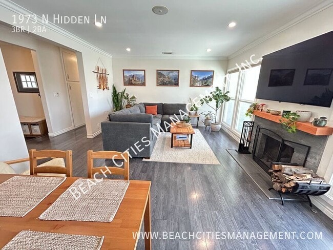 Building Photo - 1973 N Hidden Ln