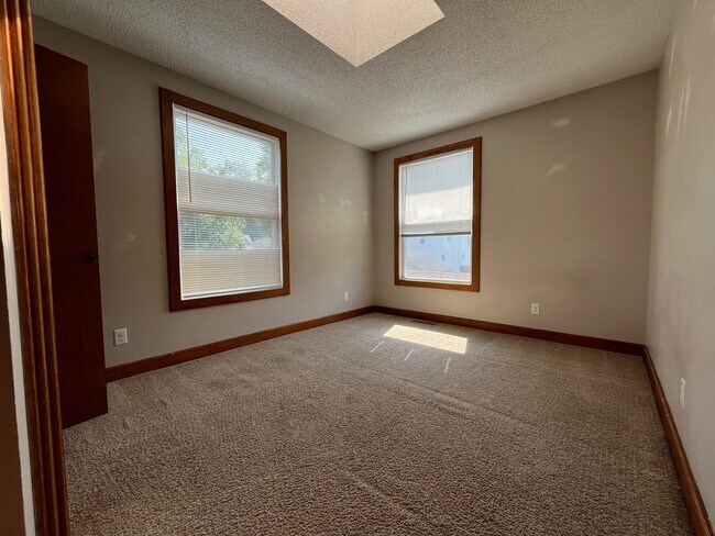 Building Photo - 3948 43rd St