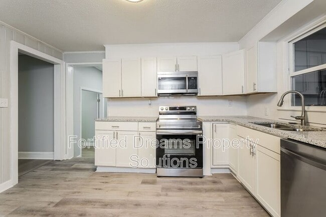 Building Photo - 1207 Thomason St