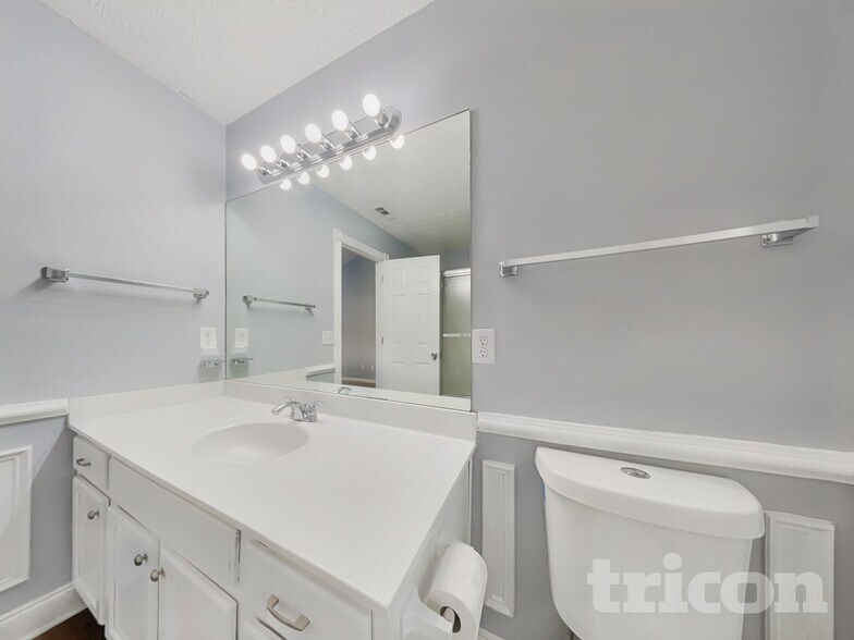 Building Photo - 129 Silver Fox Trail