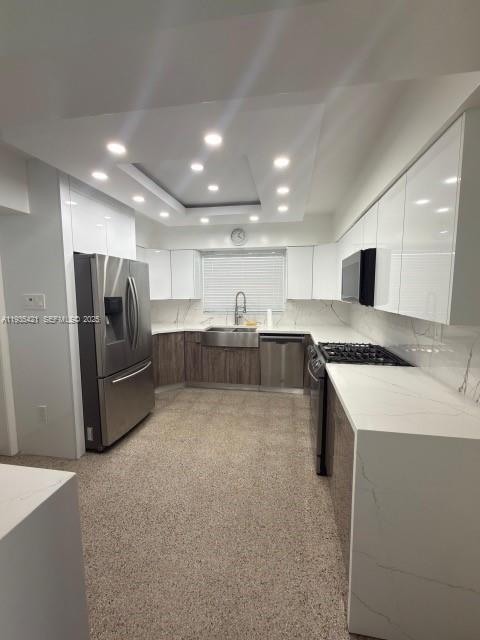 Building Photo - 860 W Dayton Cir