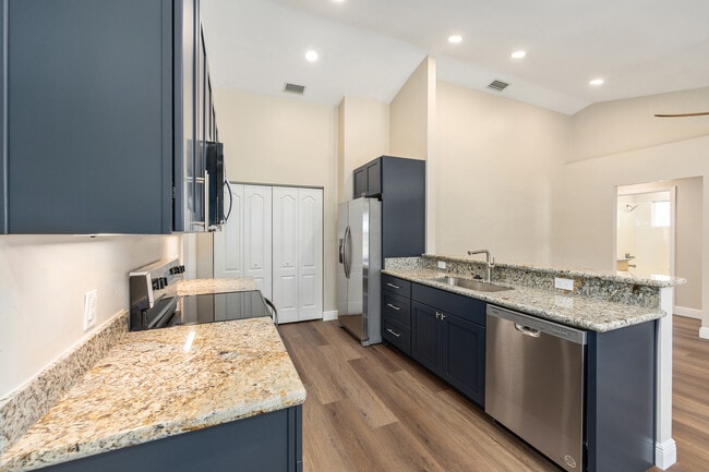 Building Photo - 6523 NW 109th Pl