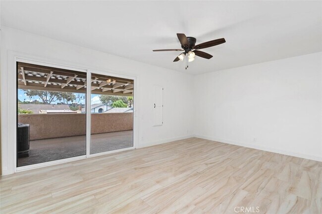 Building Photo - 26451 Vía Juanita