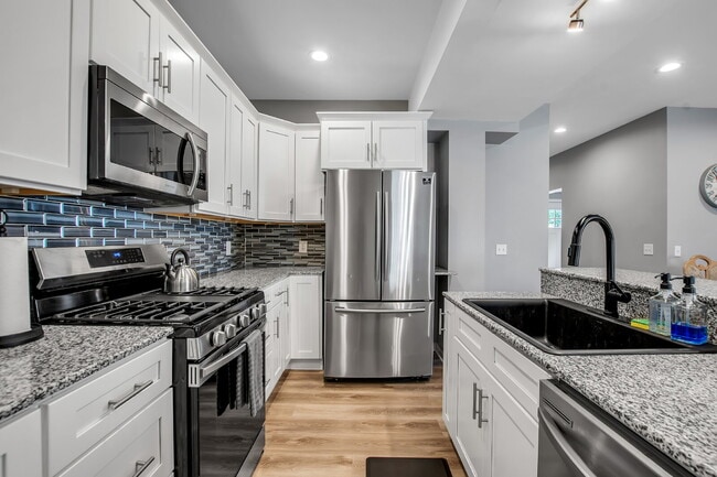 Building Photo - Furnished 4-Bedroom Single-Family Home on Buffalo’s West Side