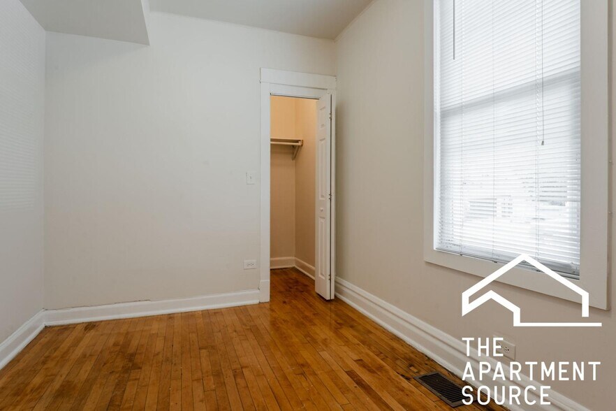 Building Photo - 2937 N Kimball Ave