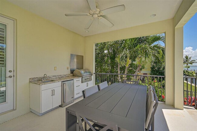 Building Photo - 830 Tarawitt Dr