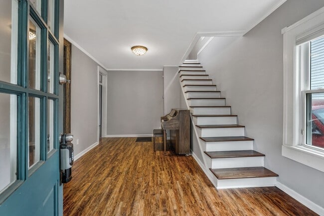 Building Photo - Historic Home in East Nashville