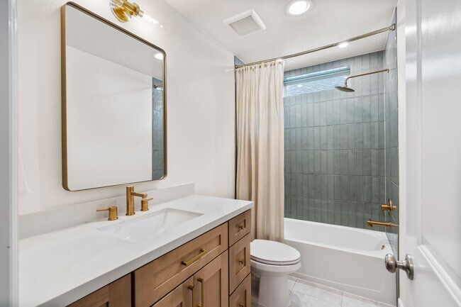 Building Photo - 8904 Aventino Wy