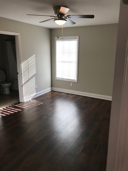 Building Photo - 356 Catalpa Cir