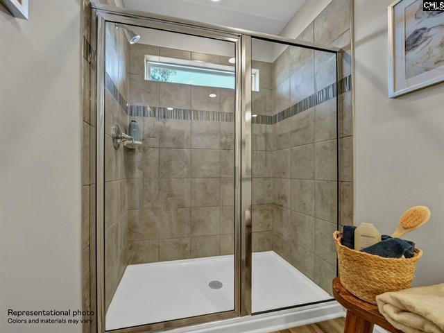 Building Photo - 240C Pine Point Rd