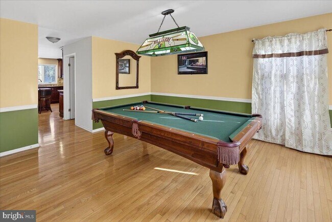 Building Photo - 7 Redwood Ct