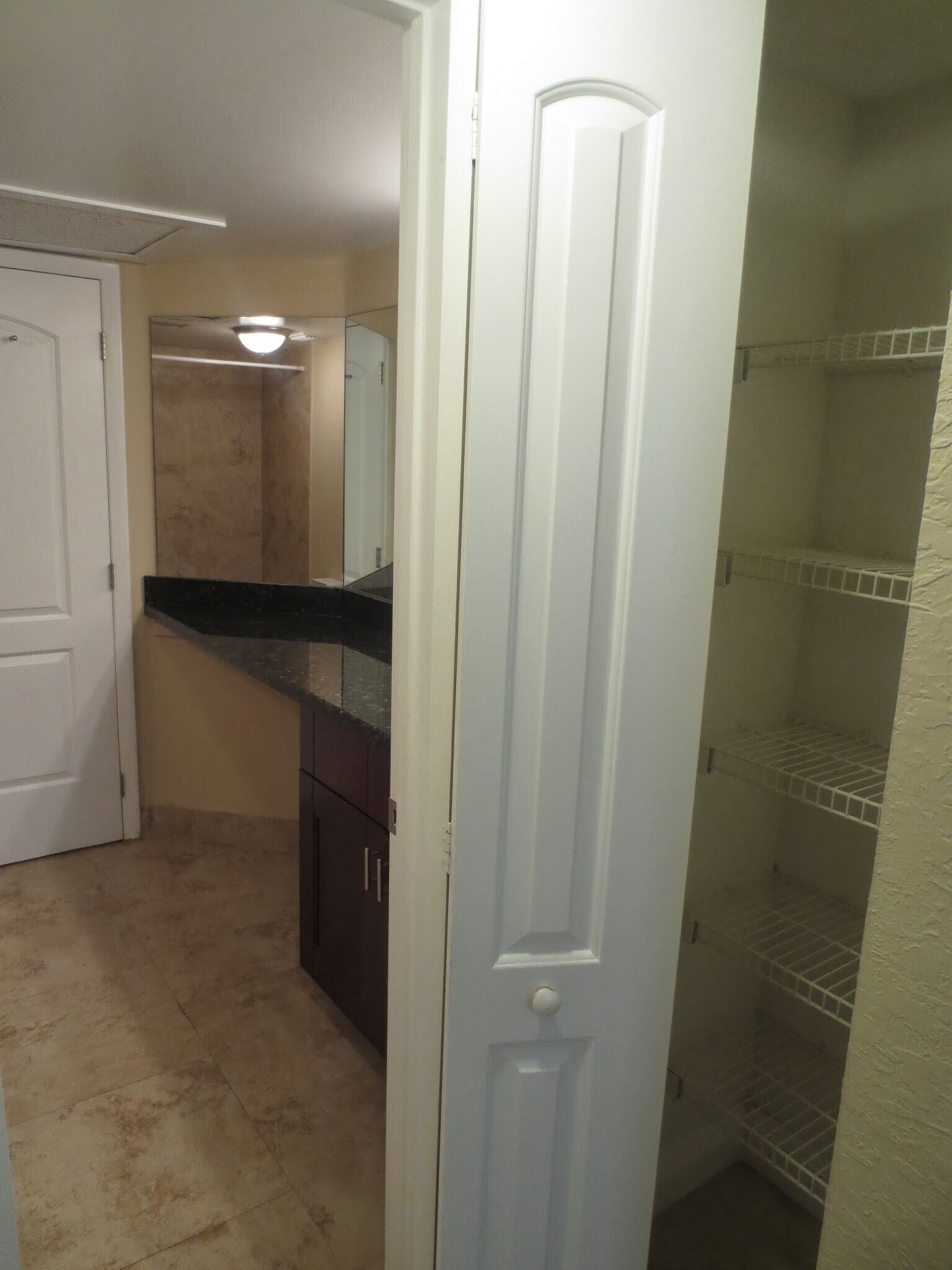 Building Photo - 2871 N Oakland Forest Dr