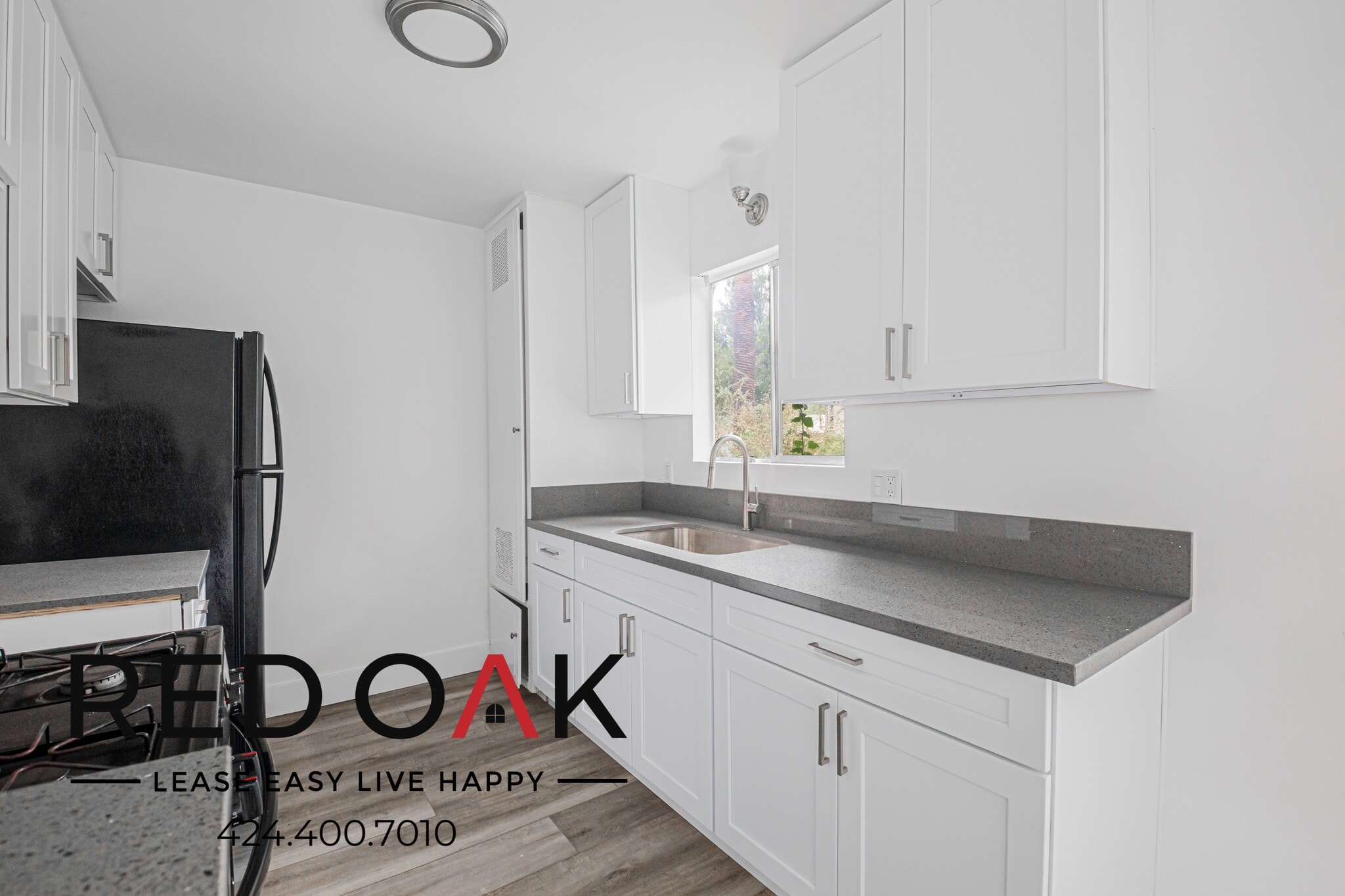 Building Photo - 630 N Cerritos Ave