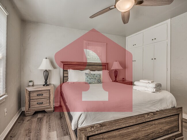 Building Photo - 2926 NW 72nd St