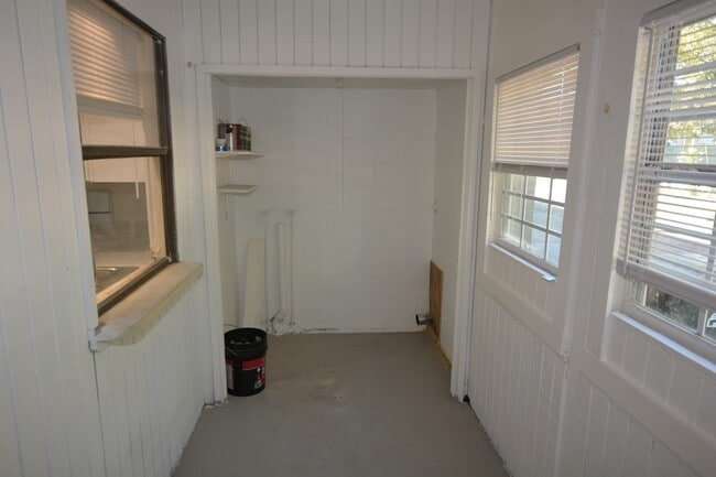 Building Photo - 808 Plum St