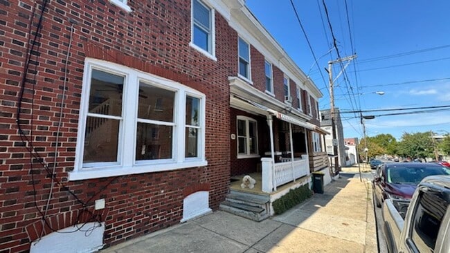 Building Photo - 116 N Marshall St