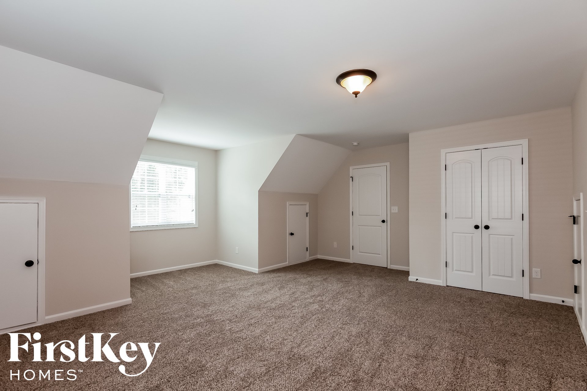 Building Photo - 5631 Mcdowell Run Dr