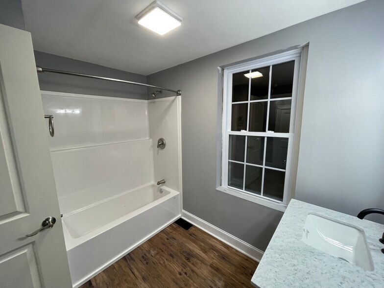 NEW Main Floor Bathroom - Pic #2 - 3801 Seaford Rd