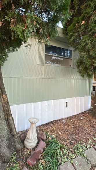 Building Photo - 2825 SE 14th St