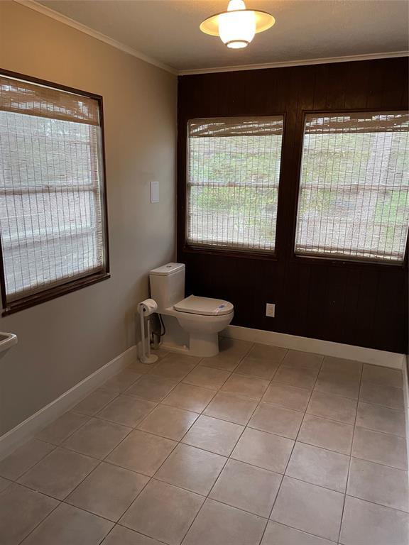 Building Photo - 10234 Hazelhurst Dr
