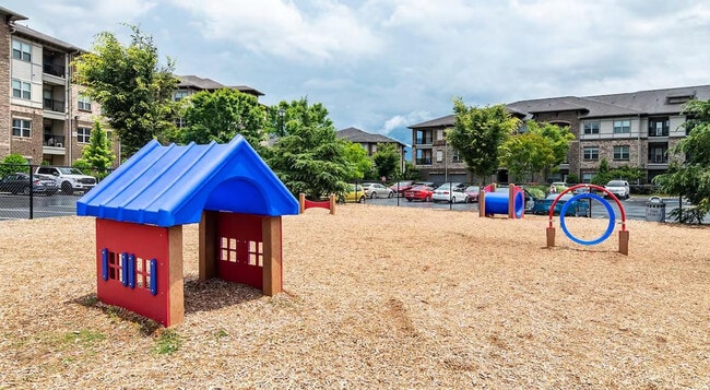 Building Photo - 300 Venue Wy