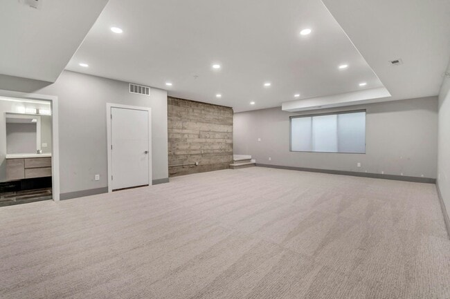 Building Photo - 7033 S 300 E