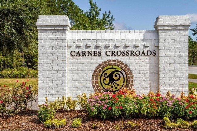 Building Photo - Lakeside Living in the Heart of Carnes Cro...
