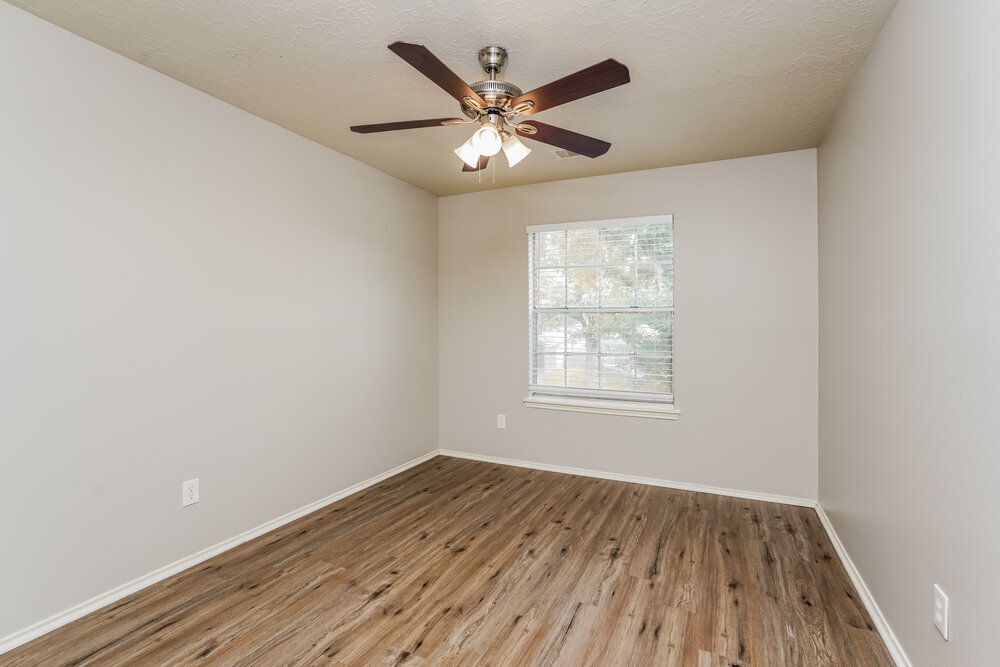 Building Photo - 8310 Woodland Willows Dr
