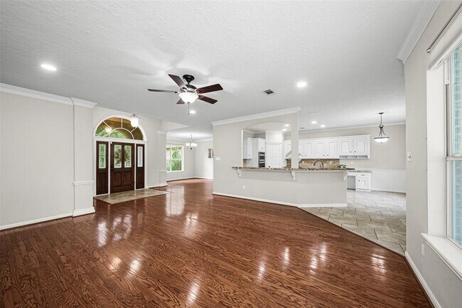 Building Photo - 2452 Ripplewood Dr