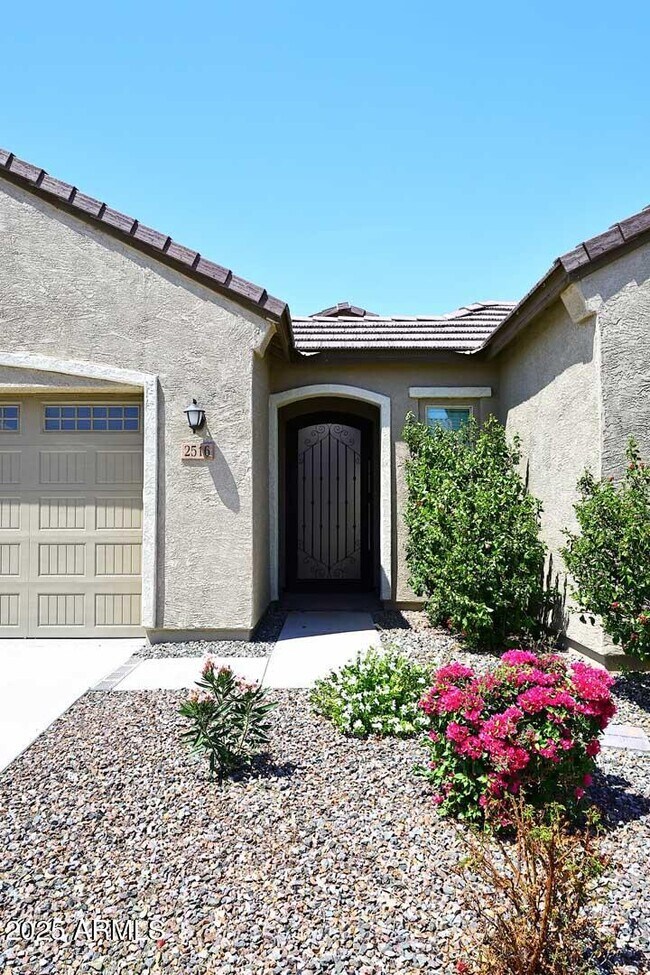Building Photo - 2516 E King Bird Dr