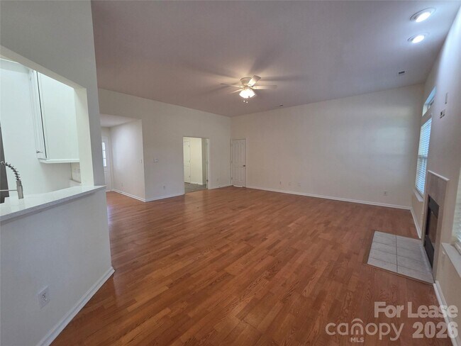 Building Photo - 112 Spring Grove Dr
