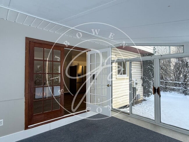 Building Photo - "Charming 3-Bedroom Perrysburg Home with 3 Baths and a Finished Basement!"